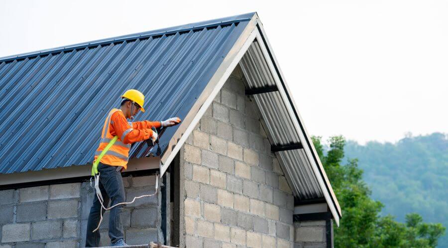 Professional Flat Roofing Installation in Saunemin, IL